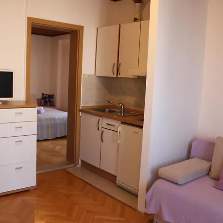 Apartmani Milkovic Tucepi Exterior photo