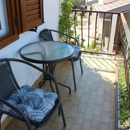 Apartmani Milkovic Tucepi Exterior photo