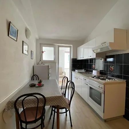 Apartmani Milkovic Tucepi Exterior photo
