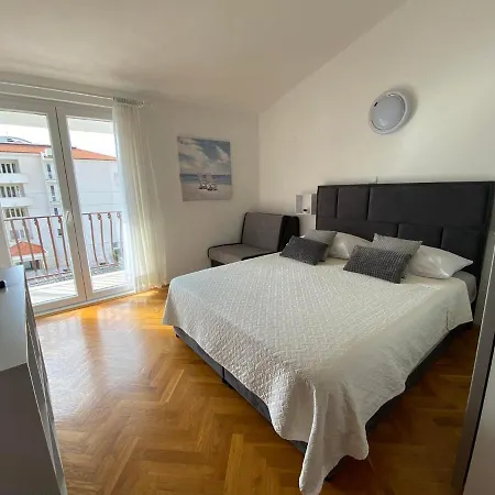 Apartmani Milkovic Tucepi Exterior photo