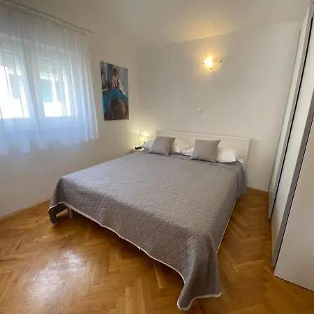 Apartmani Milkovic Tucepi Exterior photo