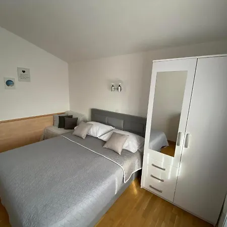 Apartmani Milkovic Tucepi Exterior photo